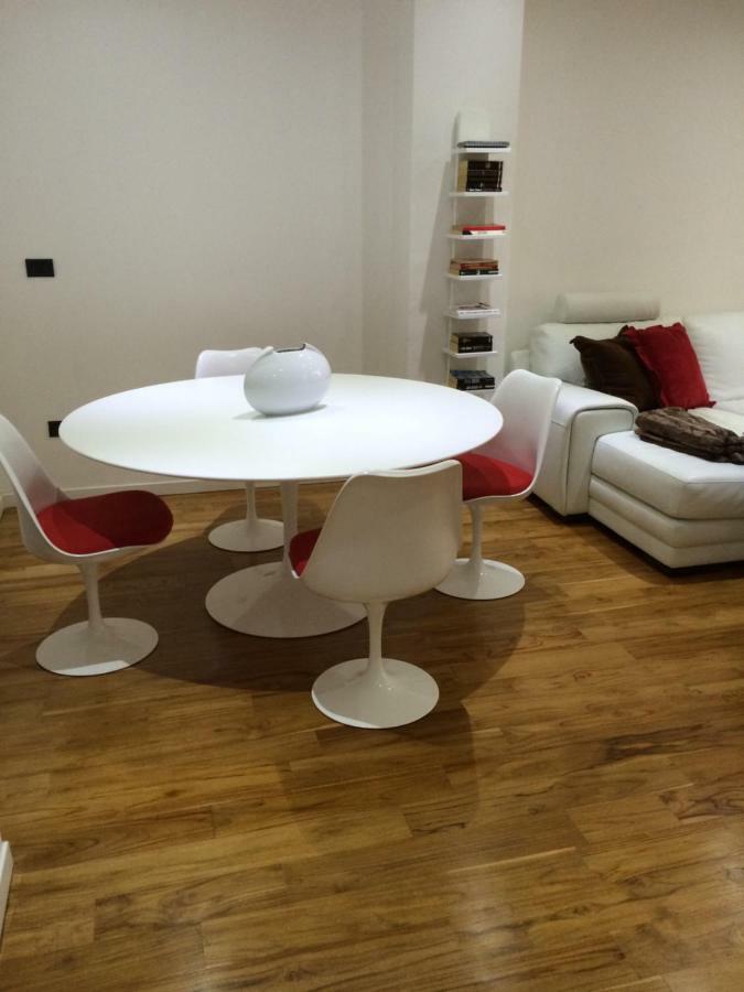 Flowers Apartment Бари Экстерьер фото