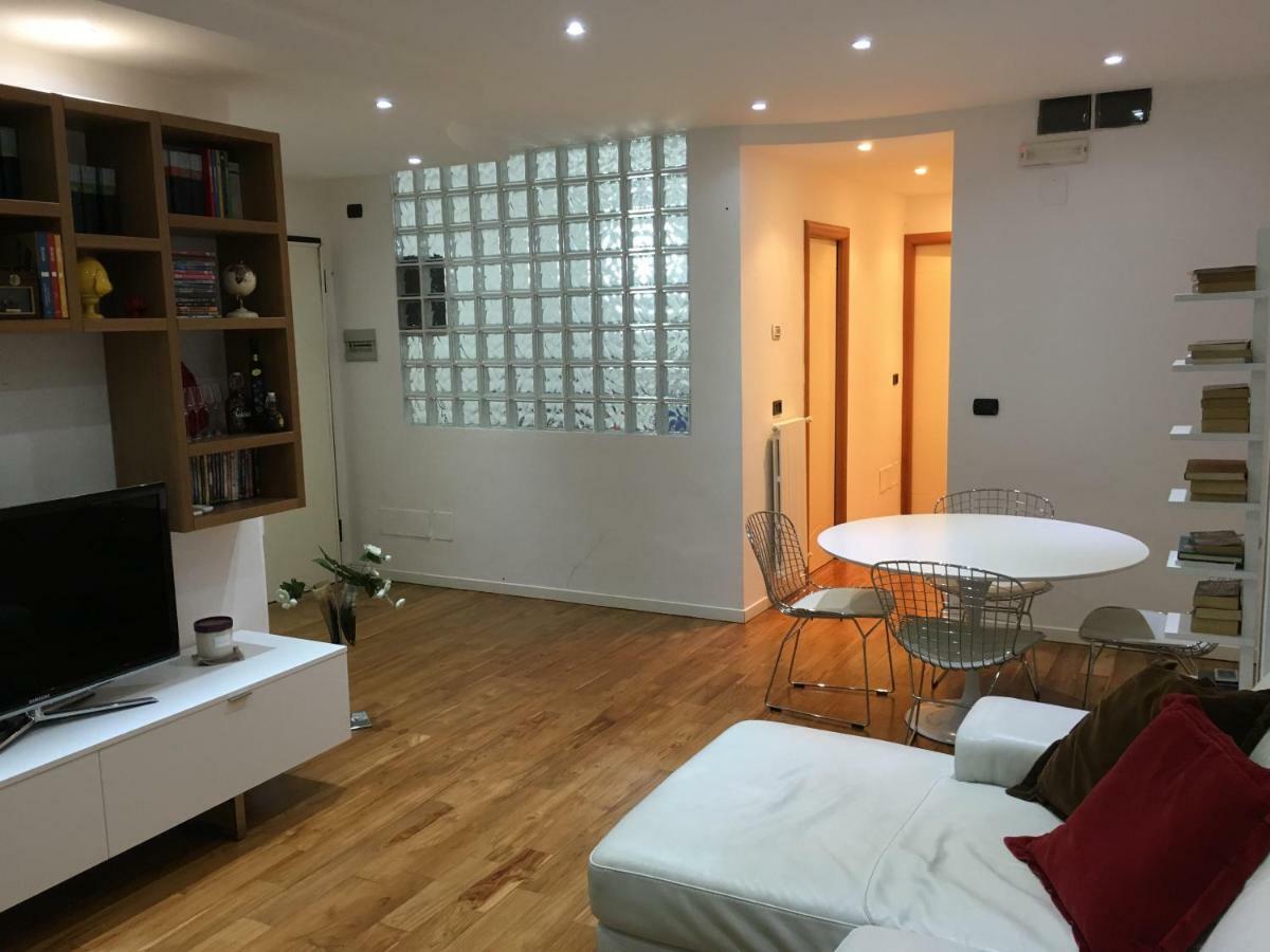 Flowers Apartment Бари Экстерьер фото