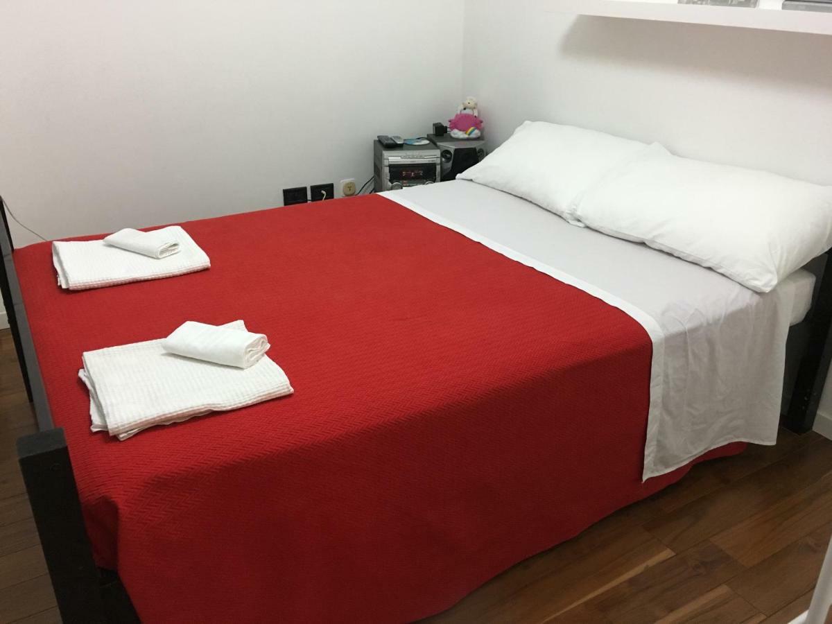 Flowers Apartment Бари Экстерьер фото