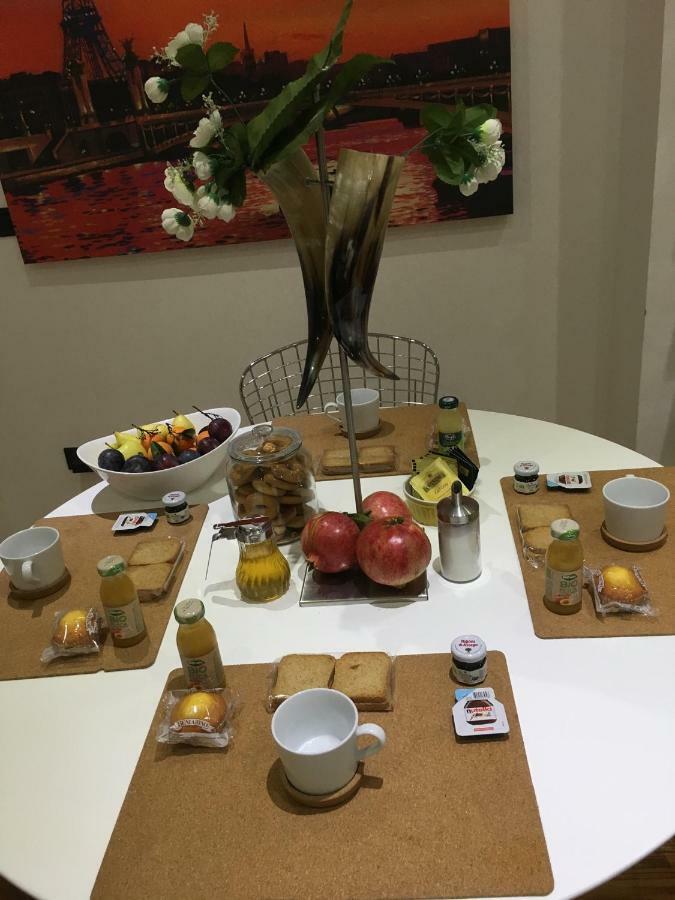Flowers Apartment Бари Экстерьер фото